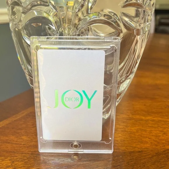 Dior Authentic Gift Bundle of Silver Holographic 2 of Hearts Card & Dior Giftbag - Picture 5 of 13